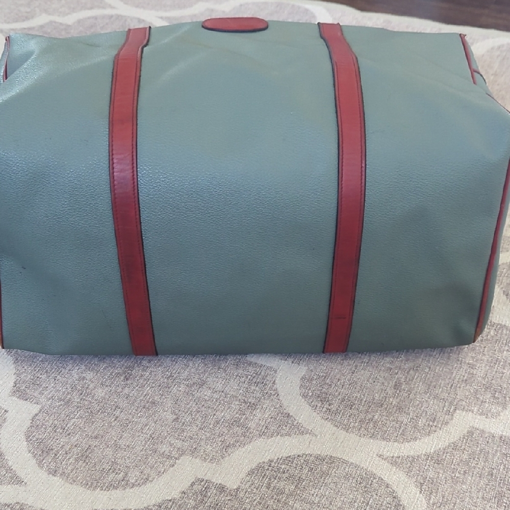 Valentino Garavani Style Green and Red Duffel Bag - Picture 16 of 17